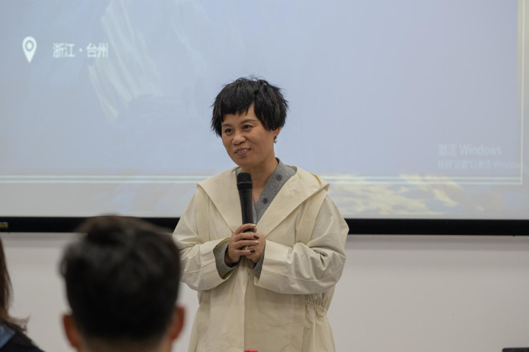 9da431d3-40d6-49a0-a195-54028e5fc1e6