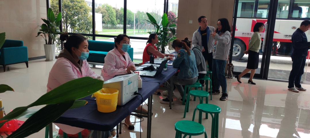 d9e21d5f-4a46-4188-9b57-859901ce6287