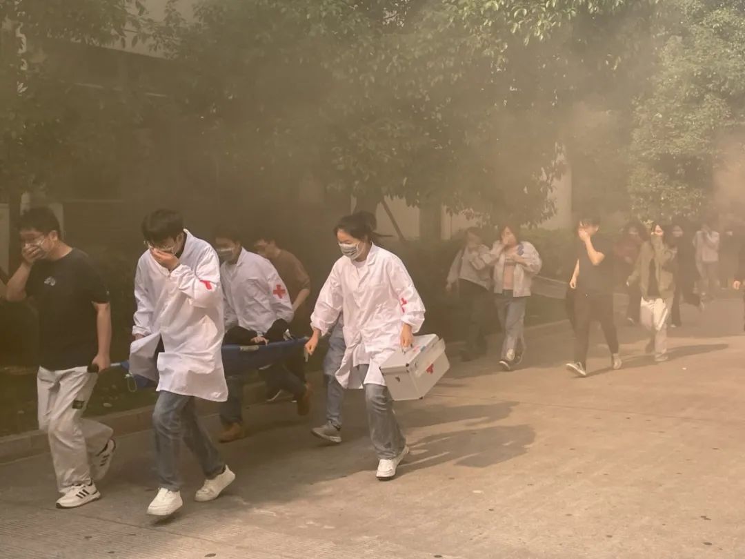 6389079801805827994740587